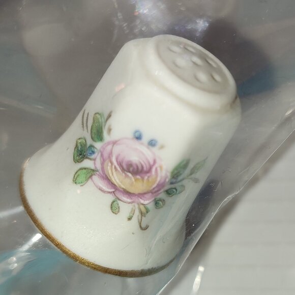 P K Royal West Germany Thimble Porcelain Vintage Floral Collectible Sewing Old - Picture 1 of 7